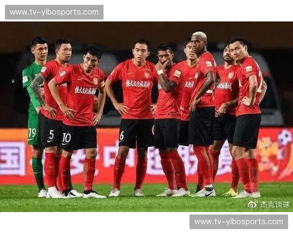 巅峰对决，激情燃烧：鲁能vs恒大史诗级集锦，重温中国足球黄金年代！